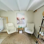 Cosy Summerhouse Lägenhet *