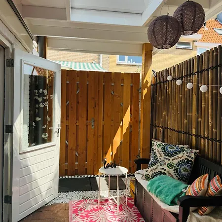 Cosy Summerhouse Lägenhet